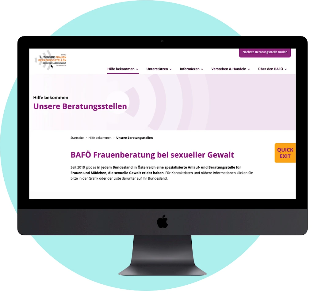 Website der BAFOE Frauenberatungsstellen bei sexueller Gewalt auf einem iMac-Bildschirm. Information zu spezialisierten Anlaufstellen in jedem Bundesland Oesterreichs. Quick Exit-Button für schnelle Navigation und Schutz