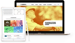 Website-Darstellung von darmkrebs.at auf Tablet und Laptop. Auf dem Laptopbildschirm ist ein aelterer Mann zu sehen, auf dem Tablet Informationsbereiche in farbigen Kacheln