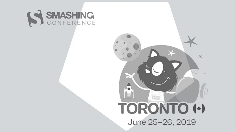 Smashin Conference Logo neben katzenaehnlichen Maskottchen im Astronautenanzug mit Helm, umgeben von Sternen, Mond und Rakete